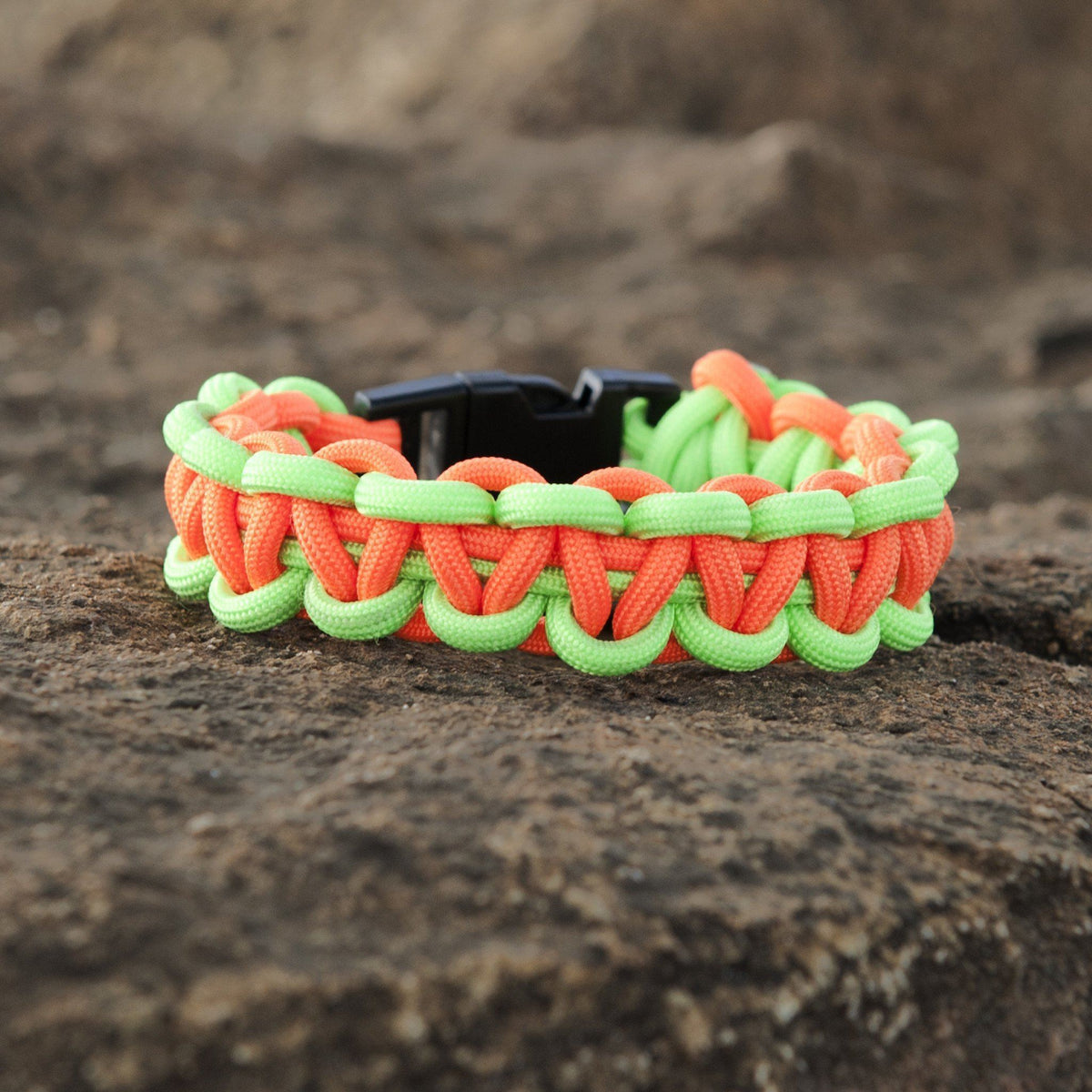 Zombie-Green SurvivorCord - Paracord Bracelet